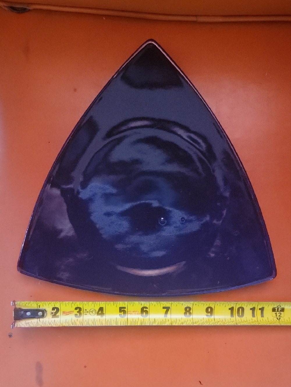 Triangular Ceramic Plate - Picture 2 of 8